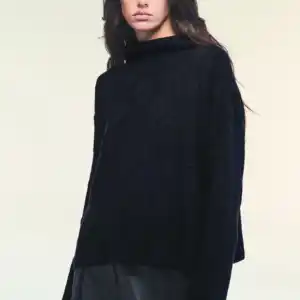 LIVIANA CONTI PULL MARTA